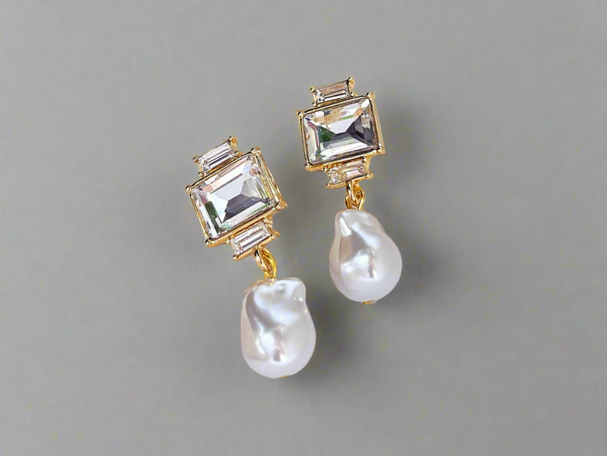 Carmen Pearl Earrings